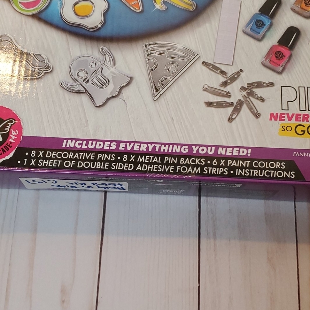 PRETTY IN PENS BUNDLE - Picture 3 of 3